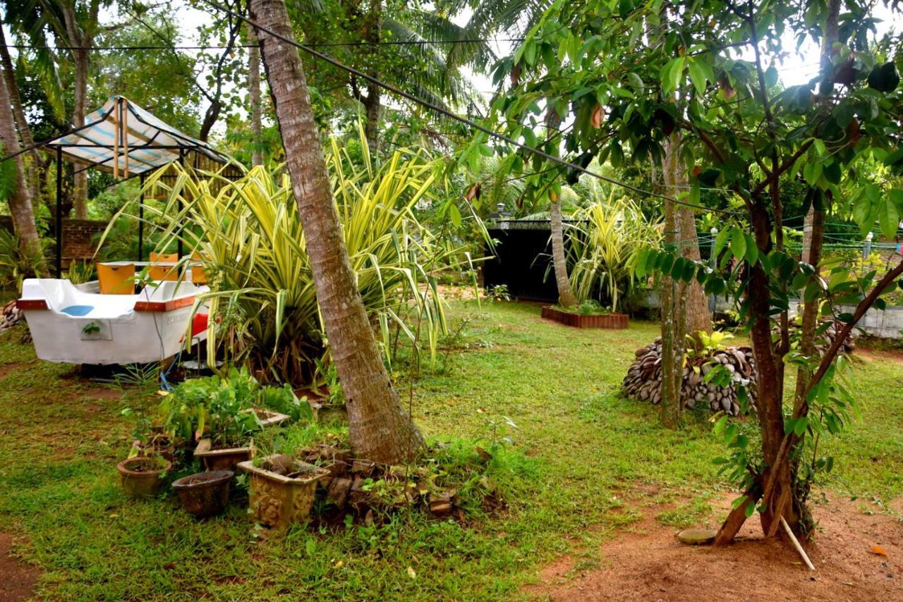 S P City Resort Anuradhapura Bagian luar foto