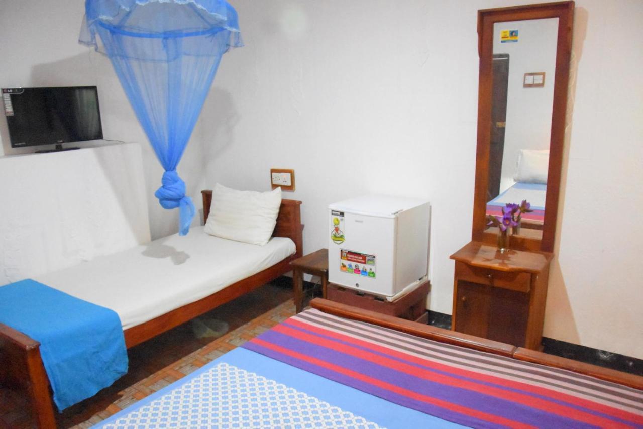 S P City Resort Anuradhapura Bagian luar foto