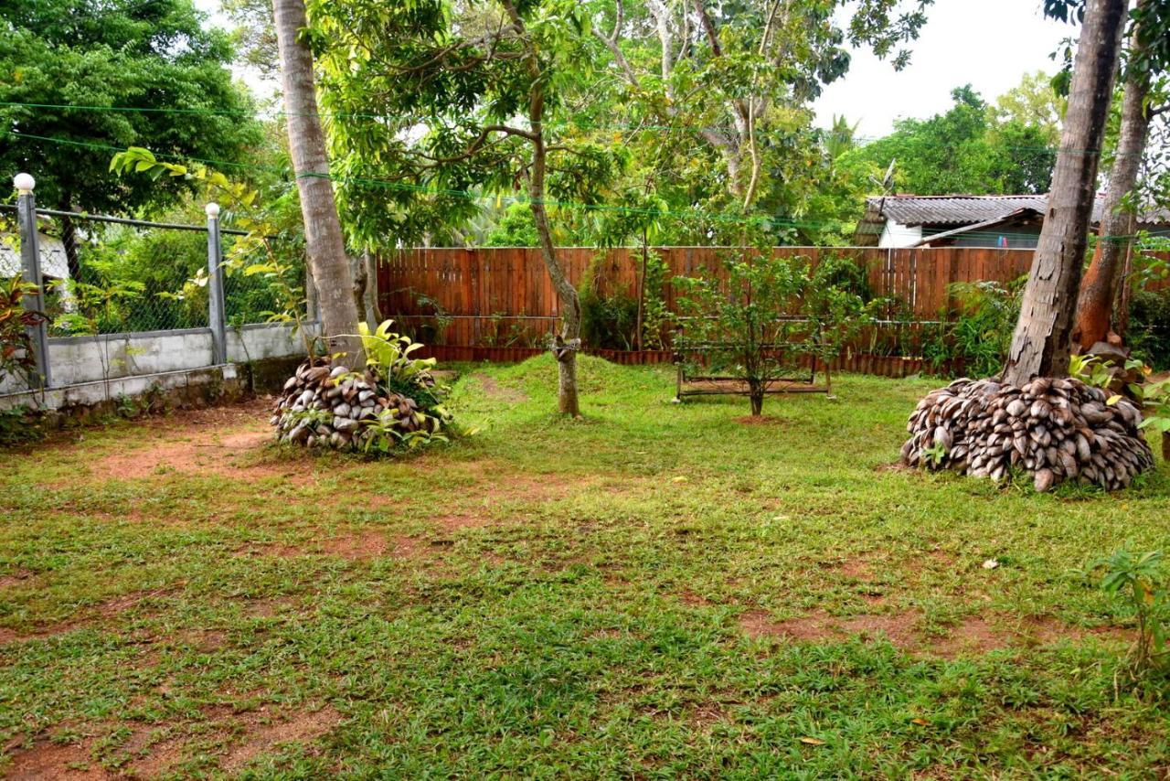 S P City Resort Anuradhapura Bagian luar foto