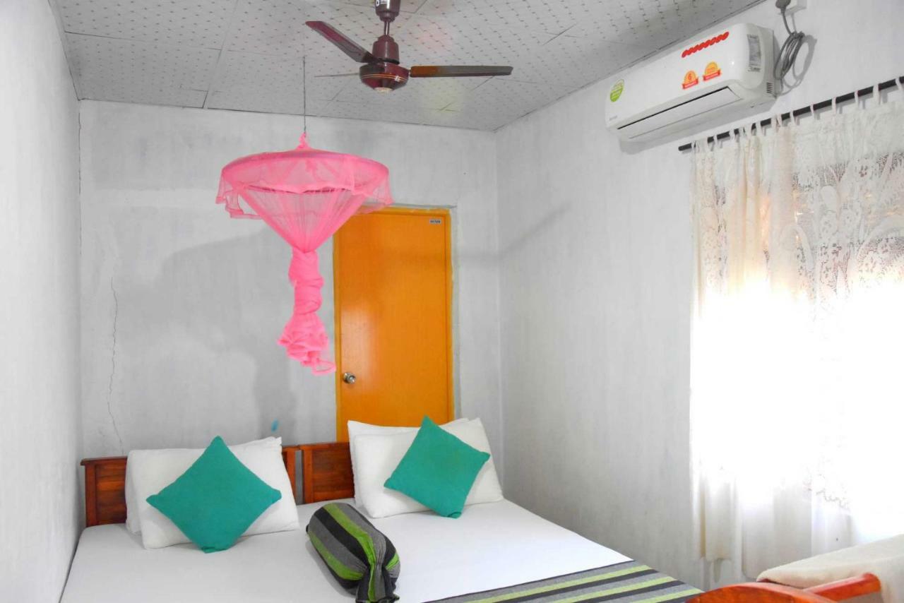 S P City Resort Anuradhapura Bagian luar foto